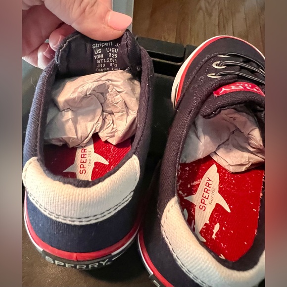Little kid Sperrys - Picture 2 of 3